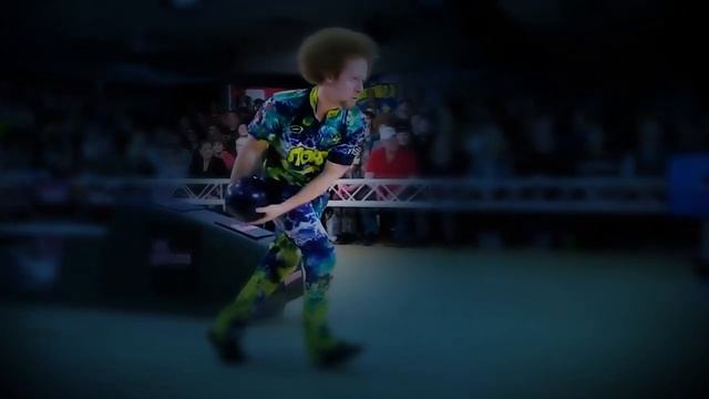 Two-Handed Bowling: Ball Start смотреть онлайн