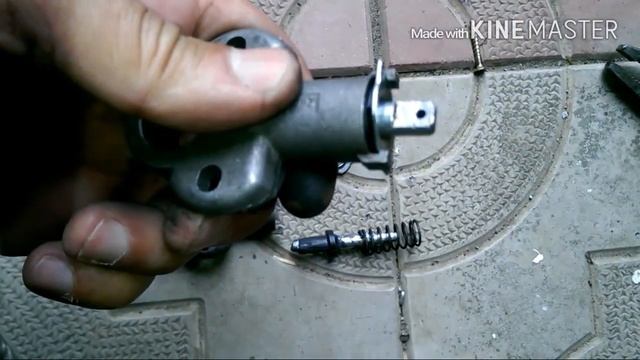 Ремонт замков спинки заднего сиденья ВАЗ 2109, 099 смотреть онлайн