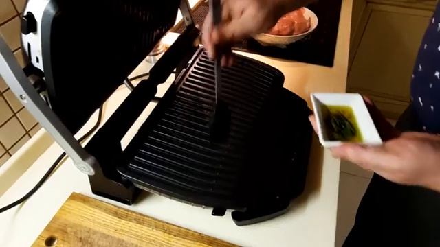 Стейк из говядины приготовленный на электрогриле Tefal OptiGrill+ XL