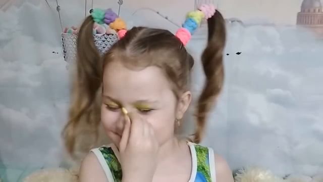 МОЙ ПЕРВЫЙ ДЕТСКИЙ МАКИЯЖ! ЭТО ВЕСЕЛО! смотреть онлайн