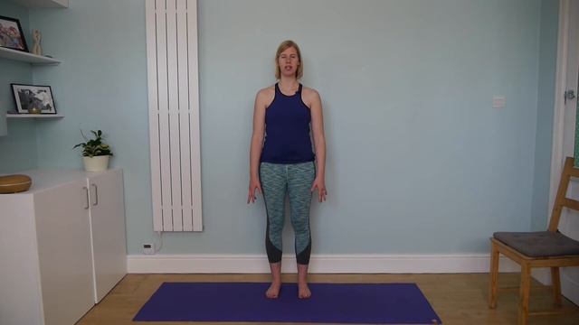 Yoga for Scoliosis - 15min relax, rebalance & strengthen смотреть онлайн