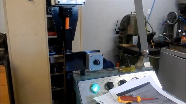 240V Single Phase To 415V 3 Phase Inverter, YouTube Policy Change, Finally Running The Victor Lathe