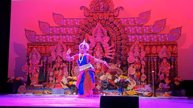 Nava Durga Durgapuja 2019 Sujan Bengali Association Dublin #dance #odissi #navadurga #durgapuja смотреть онлайн