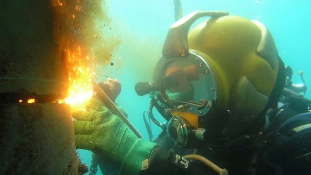 10 САМЫХ ОПАСНЫХ ПРОФЕССИЙ В МИРЕ смотреть онлайн