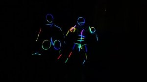 Танцевальная вечеринка. Танцы со светящимися палочками. Порвали зал смотреть до конца?