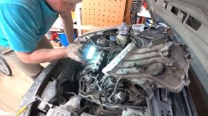 Замена прокладки клапанной крышки на Шкода Октавия А5 (ч.1 Разборка)