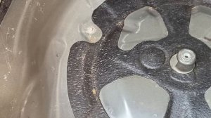 Mazda 3! Как убрать воду в  багажнике!