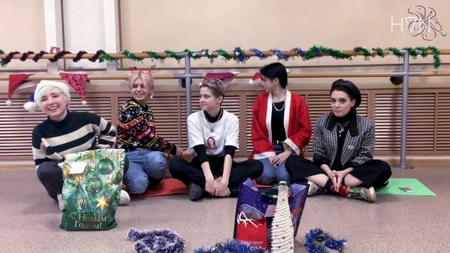 HVN's Diary: Secret santa смотреть онлайн