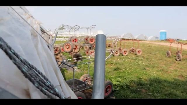 РАБОТА В АНГЛИИ. СБОР КЛУБНИКИ / МАЛИНЫ смотреть онлайн