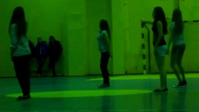 танец девушек а ну ка парни 2015 школа с.новосельское смотреть онлайн