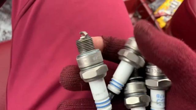 Как заводят Волговоды своих любимиц зимой ❄️ Как завести автомобиль в мороз зимой Волгу газ 2410 смотреть онлайн