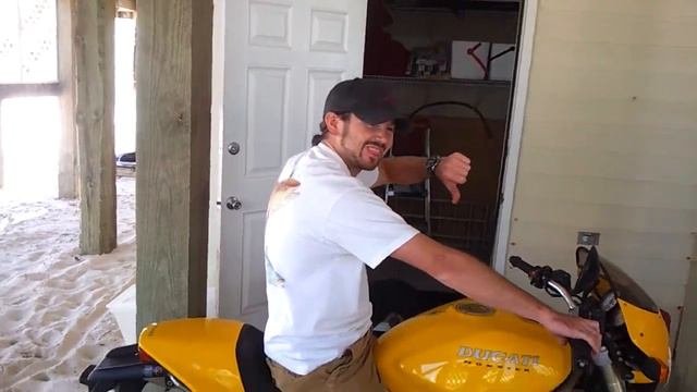 Ducati monster 900, cleaning up the idle. смотреть онлайн