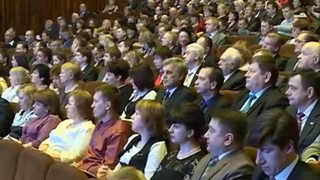 В Вологде прошел второй съезд депутатов Вологодской области смотреть онлайн