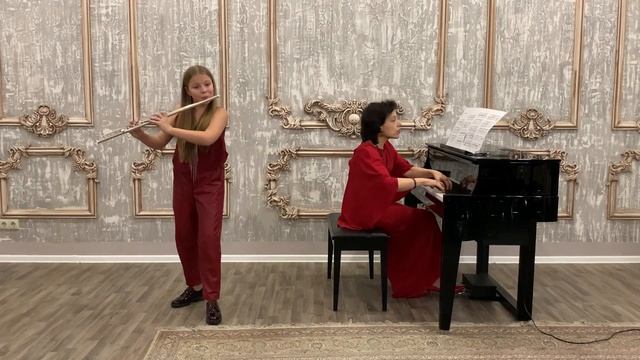 А. Дойен "Нимфы и сатиры" Исп. Таисия Попок 12 лет (флейта), Ольга Бер (ф-но) смотреть онлайн