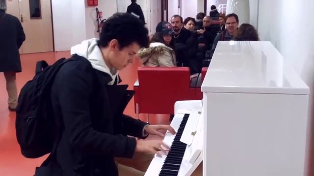 ШОК толпы от его виртуозной игры смотреть онлайн