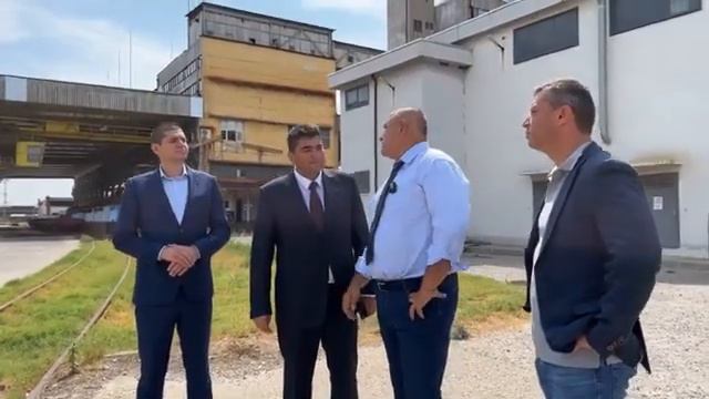 Борисов в завод за торове.Всичко спира заради кражбите на Киро и Асен. ГЕРБ само победа на изборите смотреть онлайн