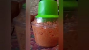 Измельчитель Молния Измельчение моркови.