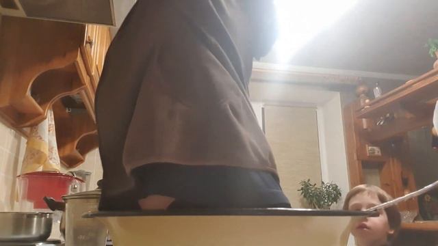 Обувь Белвест сдаю в ремонт \ Готовлю сырный суп \ Упала, очнулась - гипс, вот как бывает... \ Влог