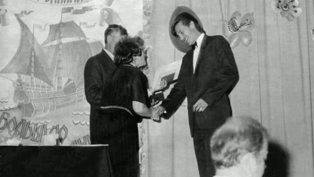 479. К выпуску 1990 года. Разные страницы из жизни 175 школы. Зеленогорск. Январь. 2021 год. смотреть онлайн