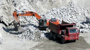 Карьерный самосвал из Китая HOWO ZZ5707 SINOTRUK 40 тонн