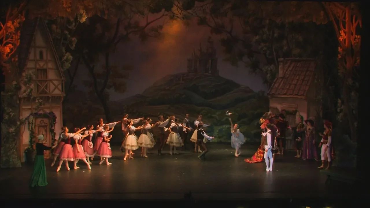 Жизель. Театр балета ART-da. Фрагмент из балета. Х/р В. Грищенко. Летние Балетные Сезоны в РАМТе. смотреть онлайн