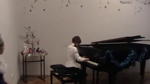 Часть 2 Новый год фортепианный отдел ГМШ 28.12.2014 смотреть онлайн