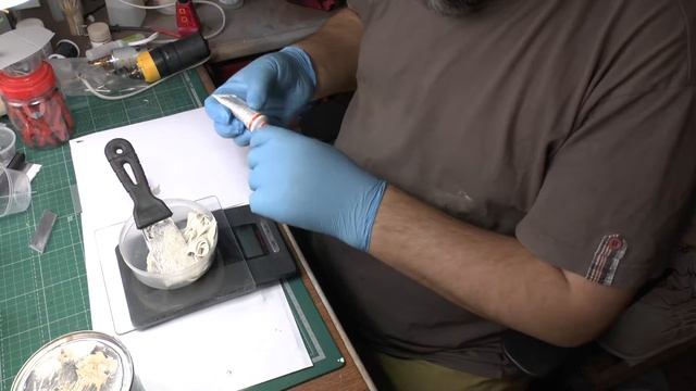 Short Sunderland 1/48 Завершение работы с двухкомпонентной шпаклёвкой со стекловолокном смотреть онлайн