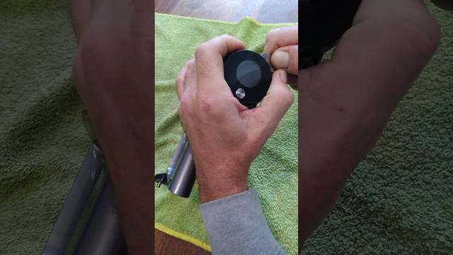 Removing the LCD screen from a Dyson V11 смотреть онлайн