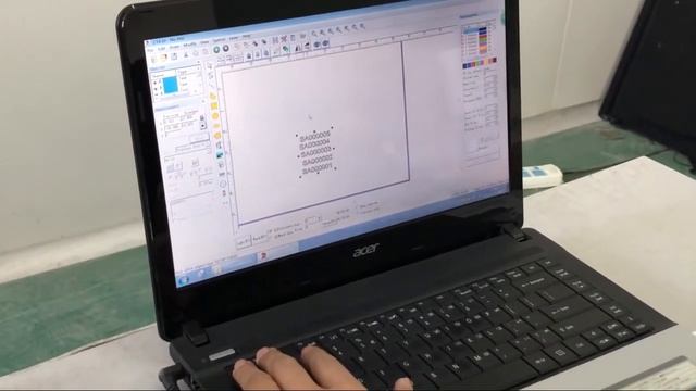 Nanjing Speedy Laser bird pigeon rings laser marking machine смотреть онлайн