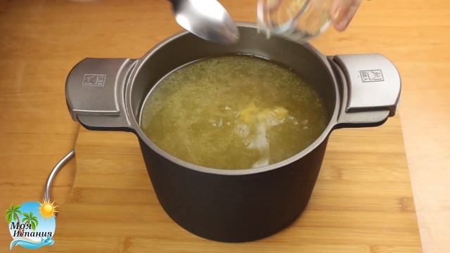 Холодец на праздничный новогодний стол. Тонкости приготовления и украшение холодца.