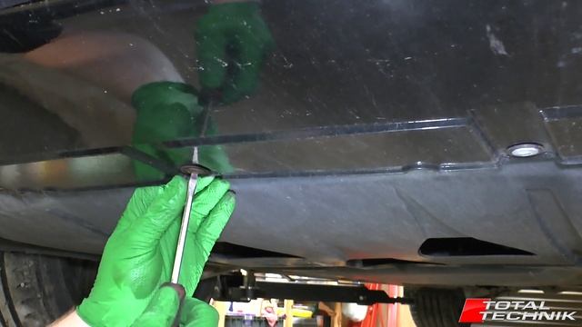 How to Remove Engine Undertray Cover - Audi ALL MODELS - Total Technik смотреть онлайн