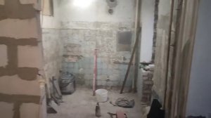 РЕМОНТ СТАРОЙ ХРУЩЕВКИ СВОИМИ РУКАМИ!!! ч.3 Возведение новых стен.
