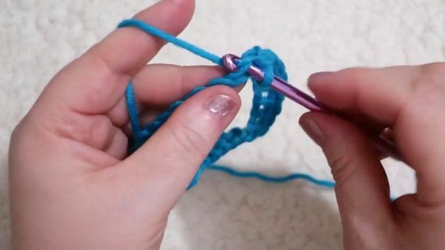 ВЯЖЕМ УЗОР КРЮЧКОМ" ГАЛОЧКИ ". ПЛОТНЫЙ УЗОР КРЮЧКОМ. ВЯЗАНИЕ ДЛЯ НАЧИНАЮЩИХ. смотреть онлайн