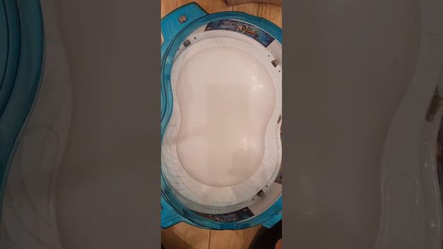 Новый бейблед Harmony Pegasus P5. Гармонический пегасус распаковка и битвы. Beyblade burst rise.
