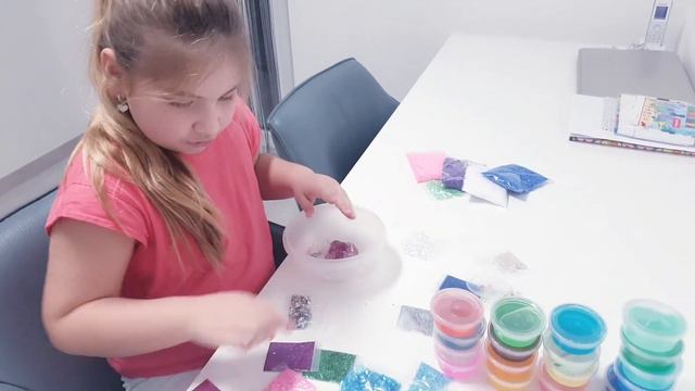 Selin,Селин, слайм, Sleim, мешает красивые цвета,развитие детей, мелкая моторика, увлечение детей смотреть онлайн