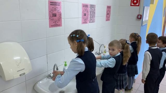 Презентация столовой_МБОУ ЦО № 8_УК № 2 смотреть онлайн