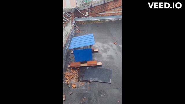 Генератор на криші багатоповерхівки смотреть онлайн