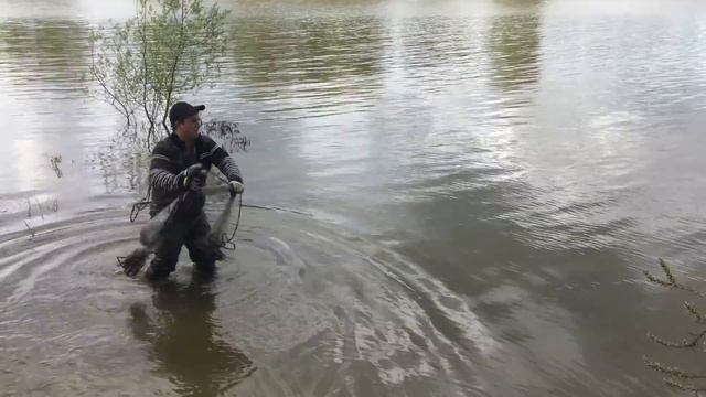 Рыбалка кастинговой сетью от начала до конца сезона смотреть онлайн