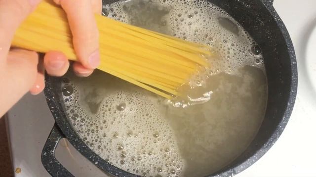 ПАСТА С КРЕВЕТКАМИ В РОЗОМ СОУСЕ! ВКУСНЕЕ, ЧЕМ В ПОЛЬ БЕЙКЕРИ! смотреть онлайн