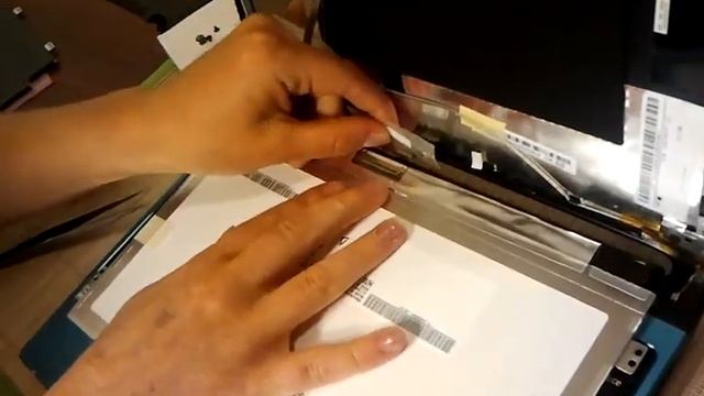 How to replace laptop screen for Acer Aspire ONE D260-1270 Netbook смотреть онлайн