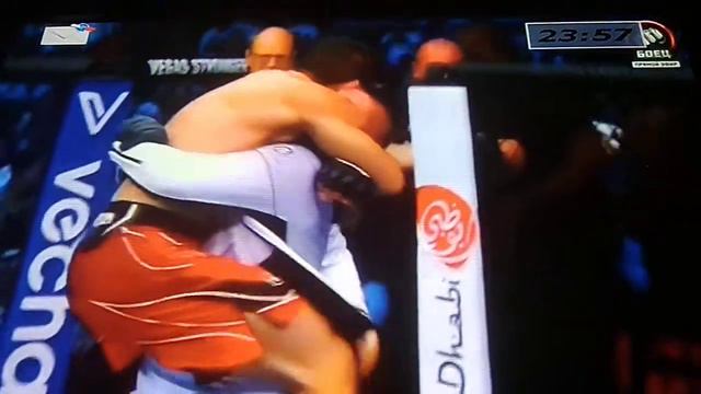 наказали Оливейру, Махачев победил!