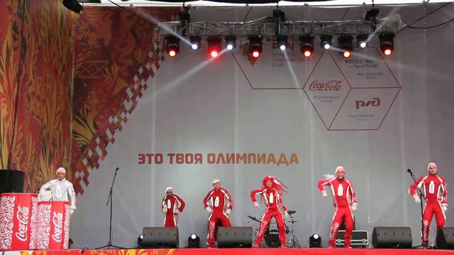 #Казань Выступление Кока-Колы. Завершение эстафеты Олимпийского огня #kukmor смотреть онлайн