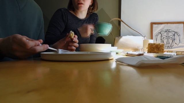 Петербургский VLOG: гончарка, музей кофе, выставка корги и много еды смотреть онлайн