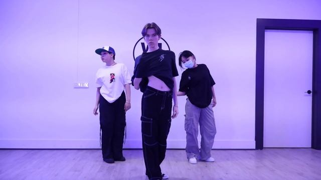 'GUILTY' - TAEMIN | K-POP Boy's Style Class | Gold Coast, AUS смотреть онлайн