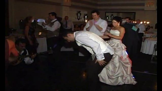 Costas Sakellaris dancing bouzouki show смотреть онлайн