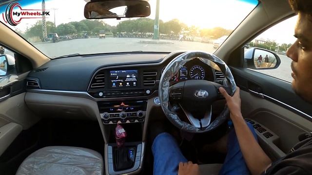 Hyundai Elantra Detailed Review|MyWheels.Pk|everything you need to know смотреть онлайн