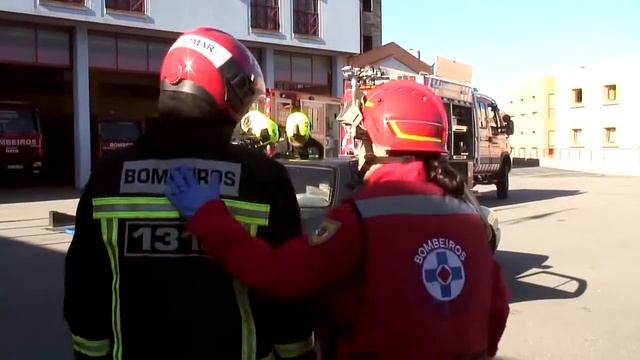 Шлем пожарного Dräger HPS 7000: опыт пожарной дружины Gondomar из Португалии смотреть онлайн