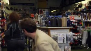 English File 4thE - Pre Intermediate - Practical English E3: Taking something back to a shop