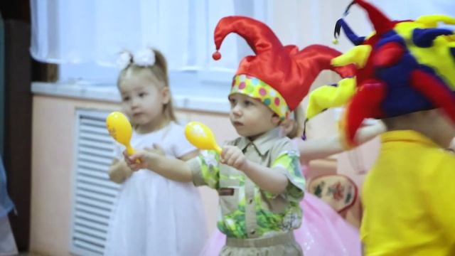 Кораблик Новогодний утренник 2 1 смотреть онлайн