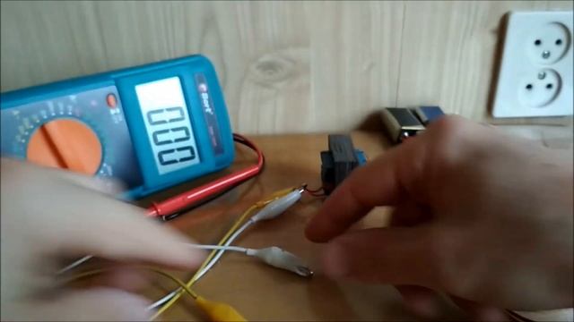 Часть 2 ОНО РАБОТАЕТ НА БАТАРЕЙКАХ -  Инвертор НА ПРОБИТОМ СТАБИЛИТРОНЕ